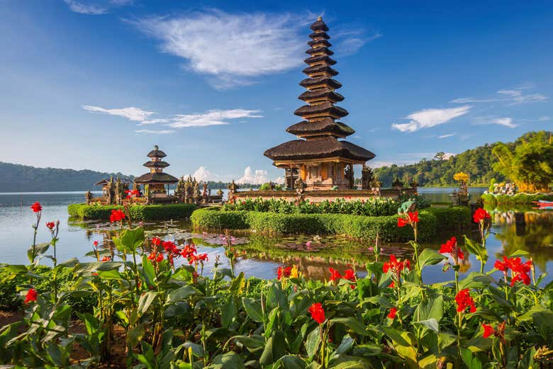 Temple sur l'eau de Pura Ulun Danu Bratan